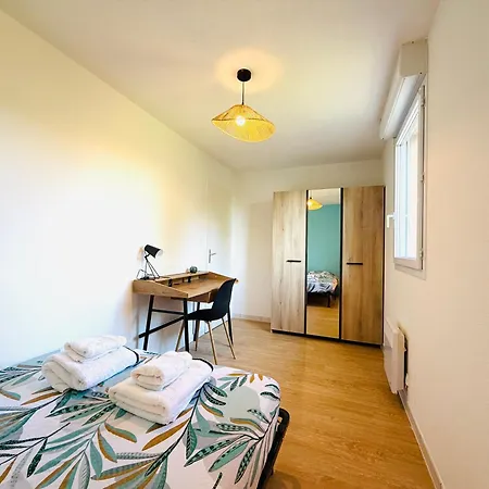 L Oasis T4 Avec Piscine Et Balcon * Agen